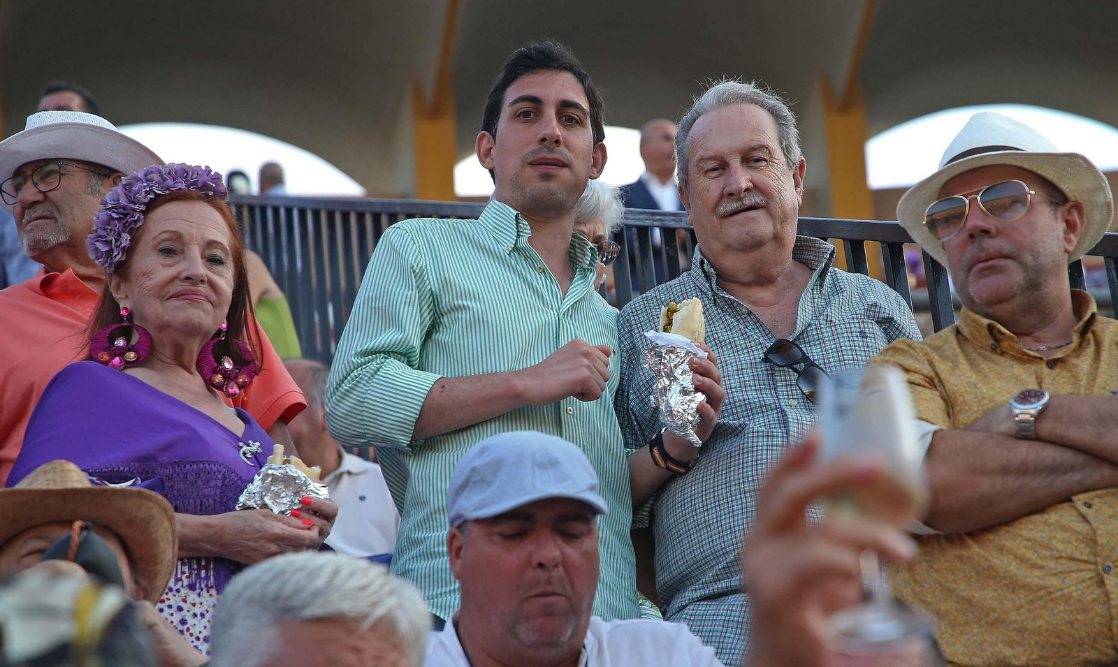 Búscate durante la corrida del viernes  en la plaza de toros Las Palomas