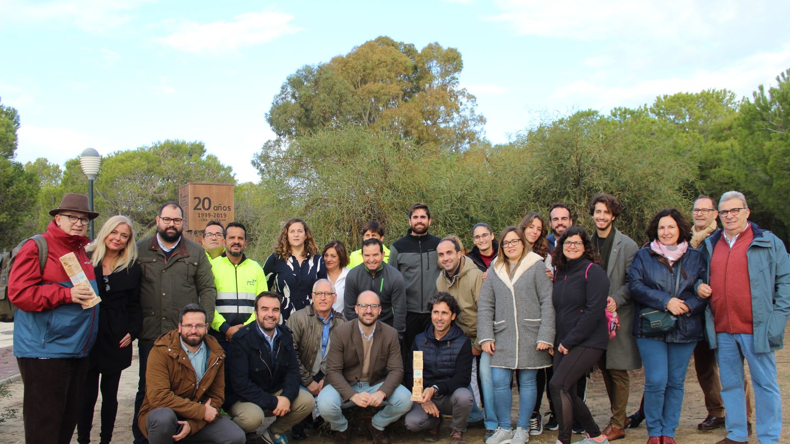 Equipo de gobierno, concejales, técnicos de Medio Ambiente y personal del CEEAN, durante la jornada de puertas abiertas.