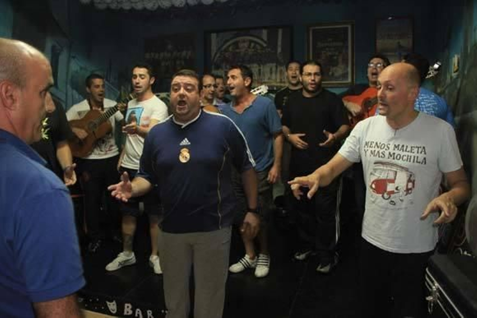 Al mal tiempo, buenas coplas