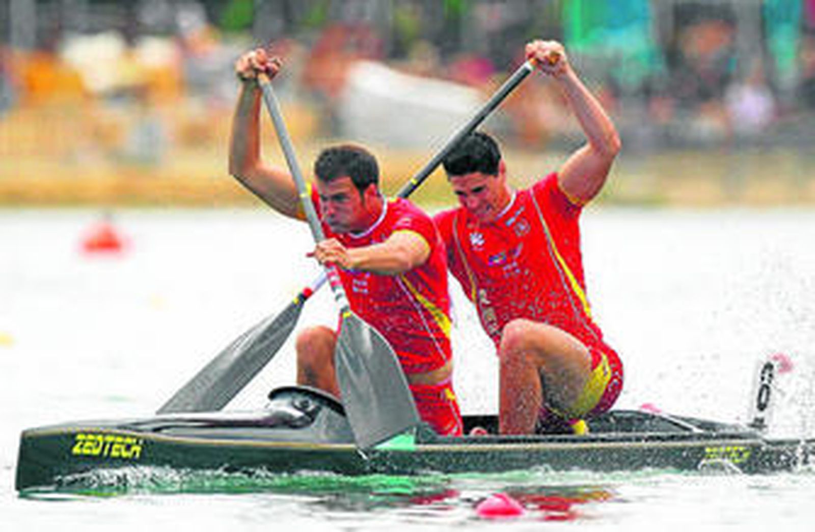 Miguel Ruiz y Fernando López, durante la prueba del C2 200.