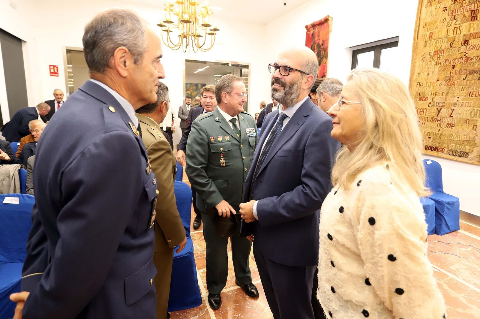 Imágenes del acto conmemorativo del 44 Aniversario de la Constitución Española y en el que se hace entrega al Real Club Recreativo de Huelva del decimotercer Premio Martín Alonso Pinzón a los Valores Constitucionales