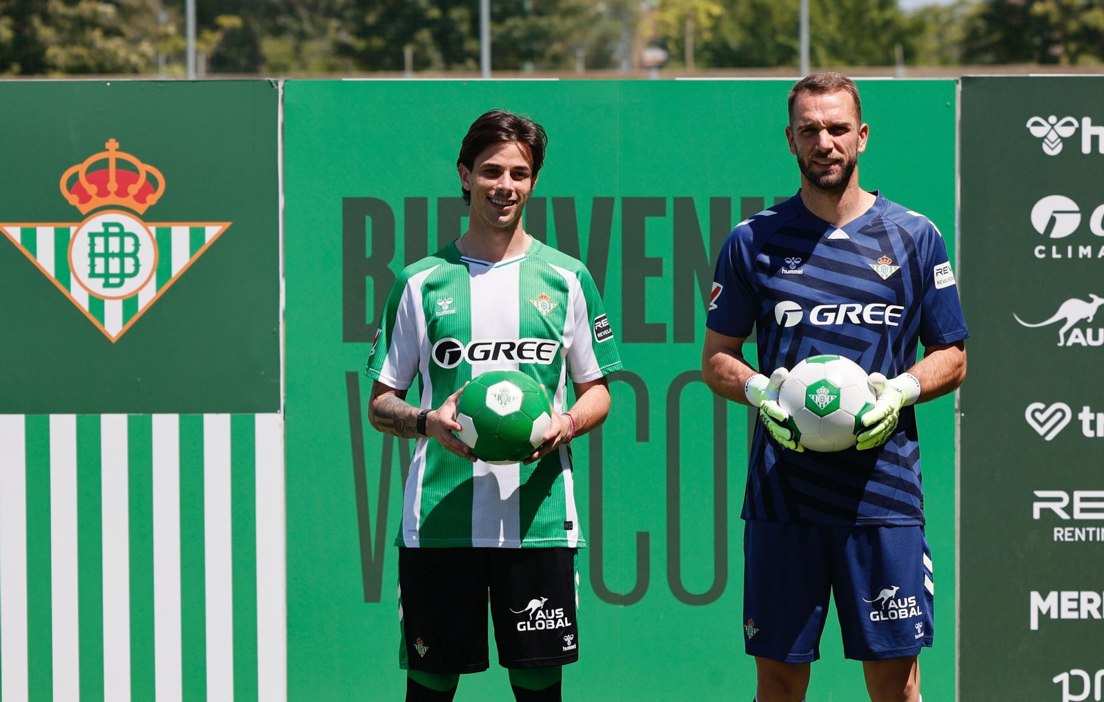 Valentín Gómez y Pau López, en su presentación como jugadores verdiblancos.