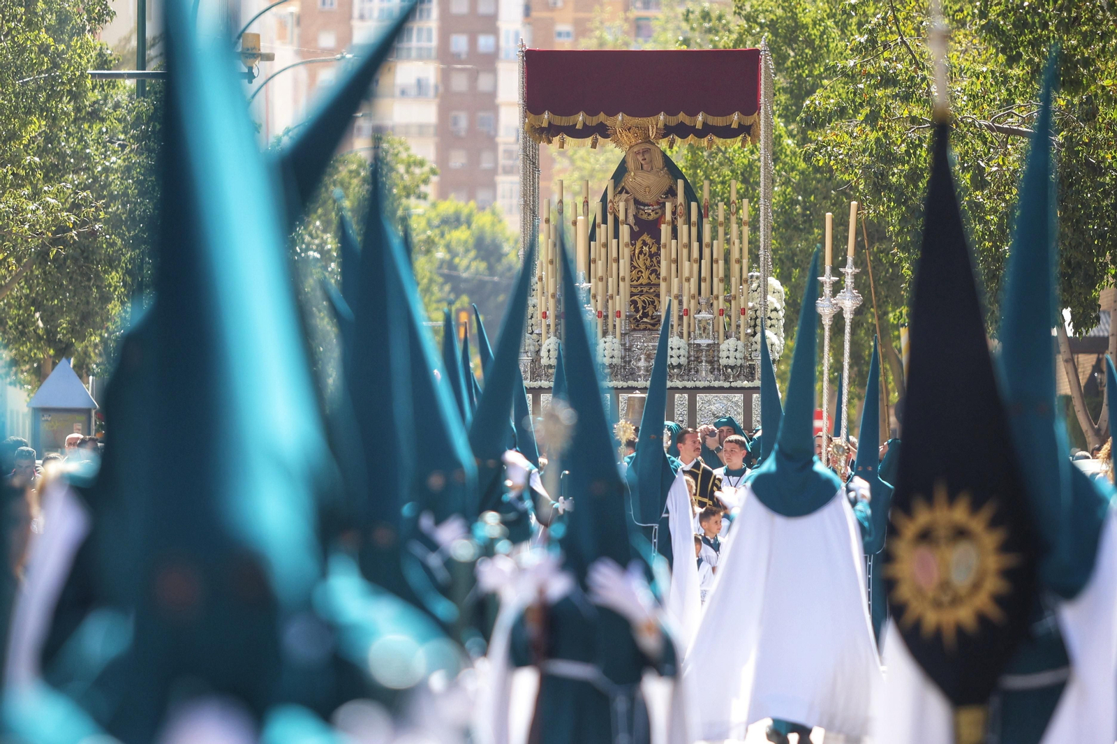 Mediadora en su procesión del Miércoles Santo de Málaga, en fotos