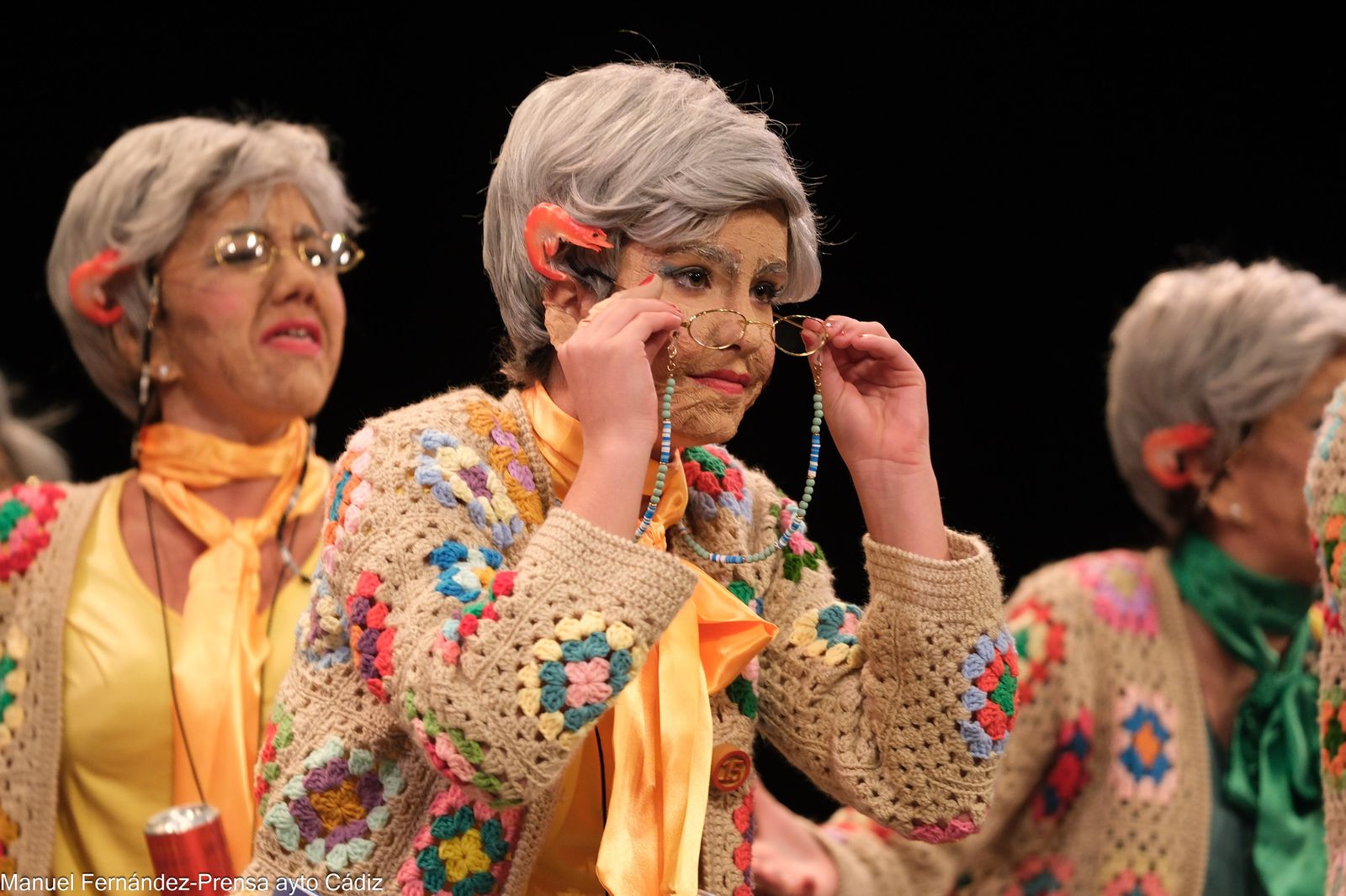 Chirigota 'Las añejas' durante semifinales