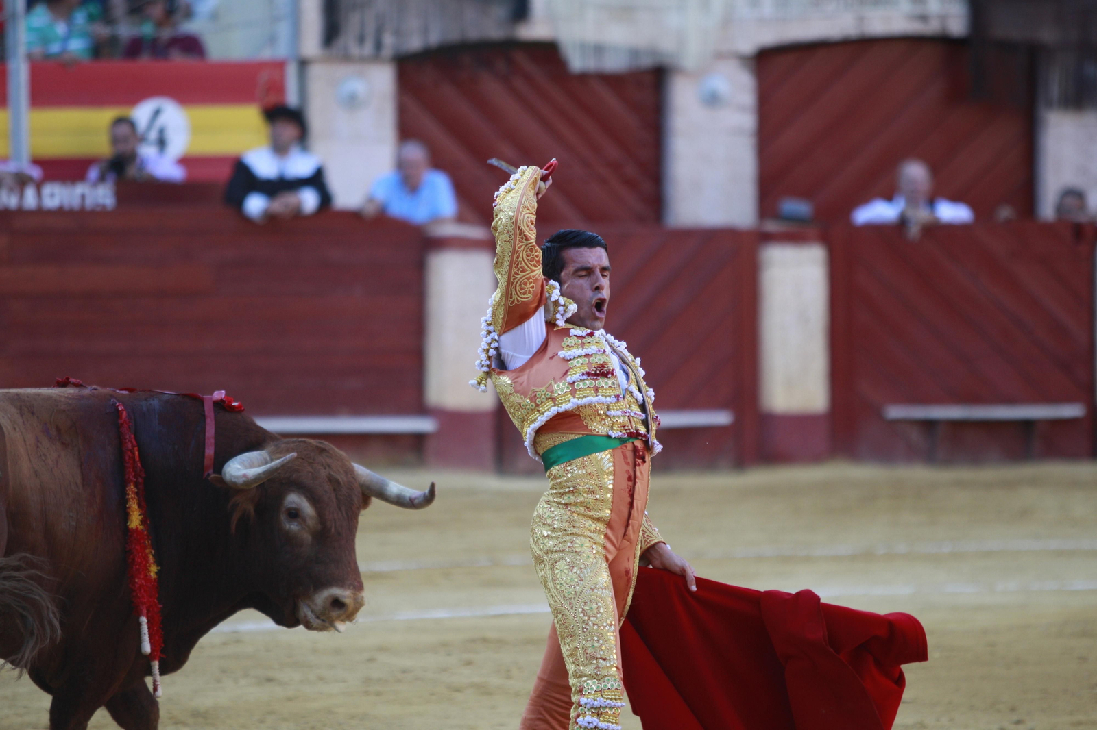 Triunfo del diestro Emilio de Justo en la Corrida de Toros de la Feria de Almería 2023