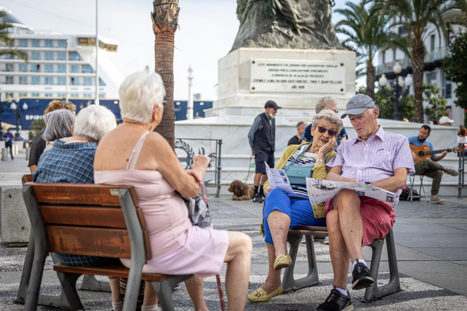 Turistas y cruceros este martes en Cádiz
