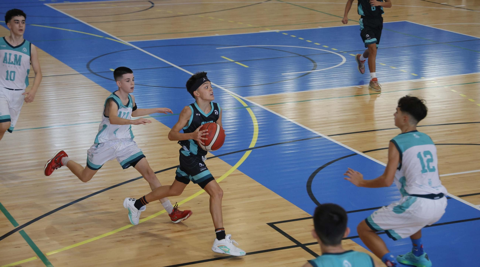 Las fotos de la segunda jornada del Campeonato de Andalucía infantil masculino de baloncesto, en La Línea