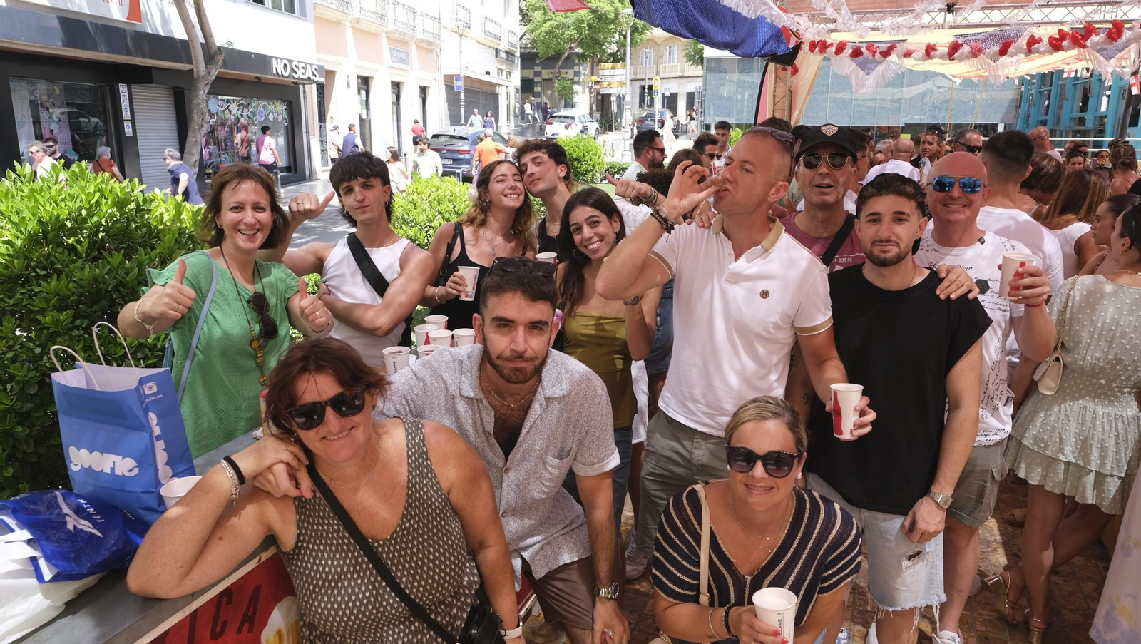 La Feria del Mediodía del jueves en Almería, en imágenes