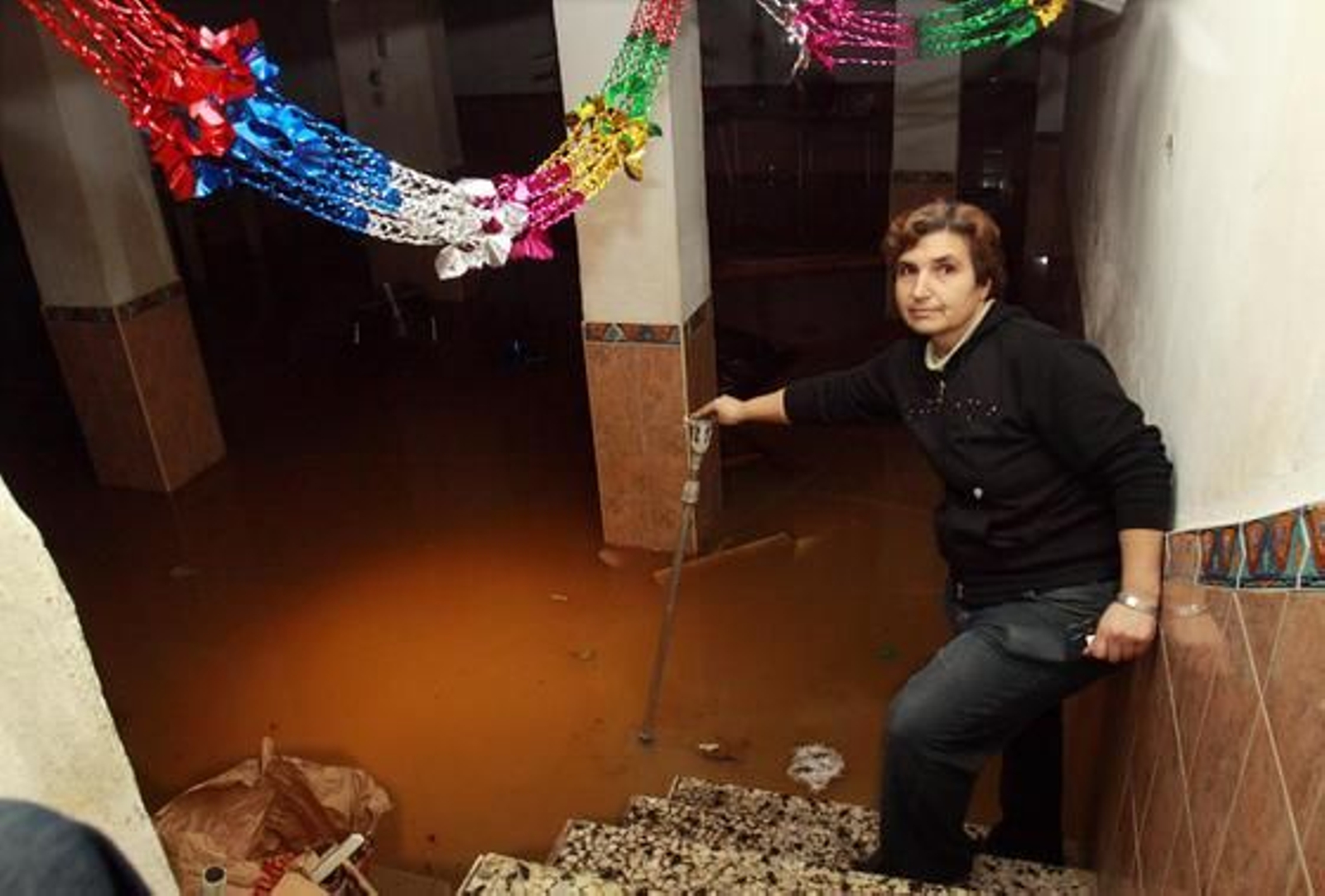 Las fuertes precipitaciones de esta mañana causaron inundaciones en calles, viviendas y garajes

Foto: Migue Fernandez