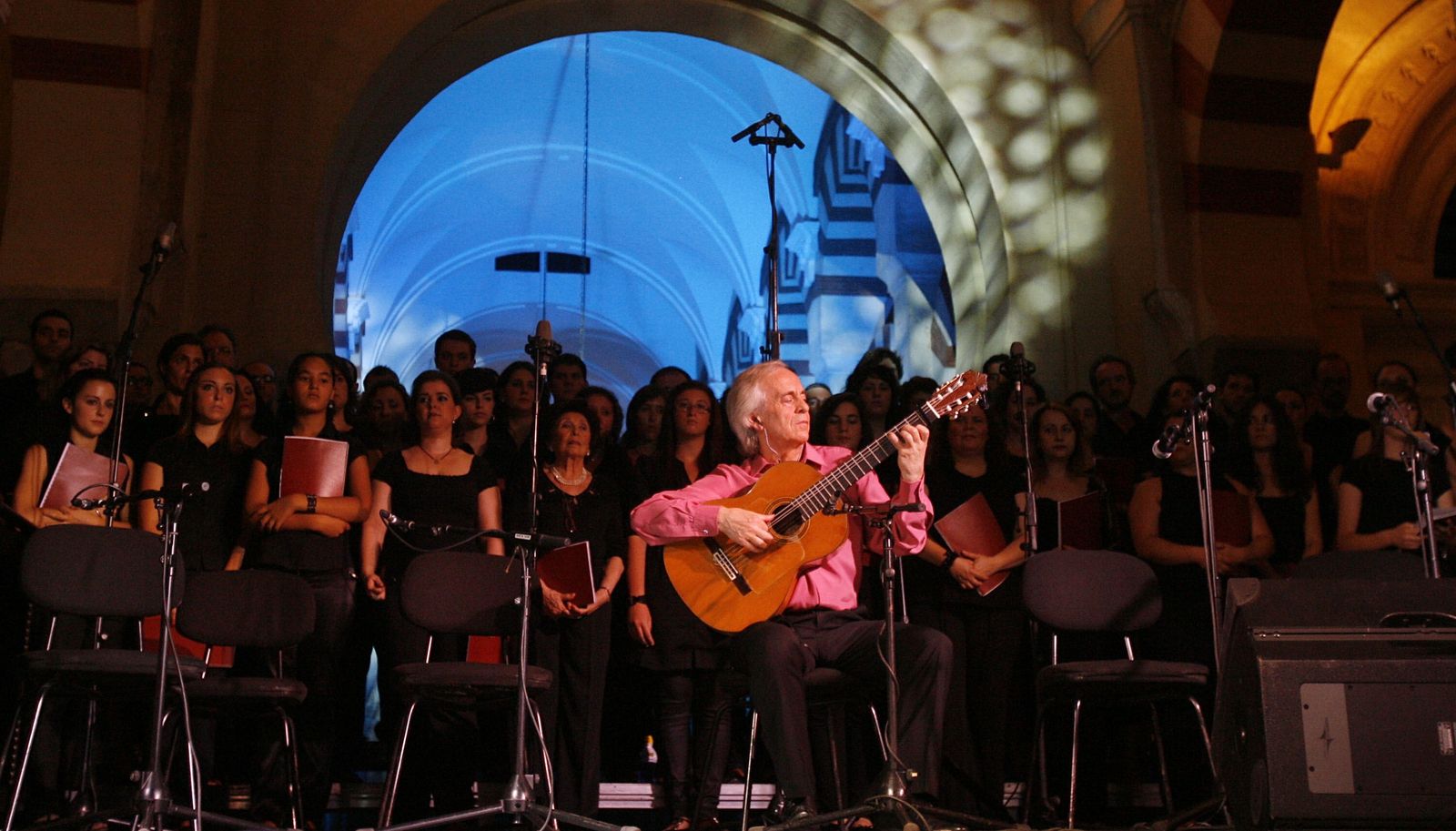 Paco Peña, en un concierto en la Mezquita en el 30 aniversario del Festival de la Guitarra.