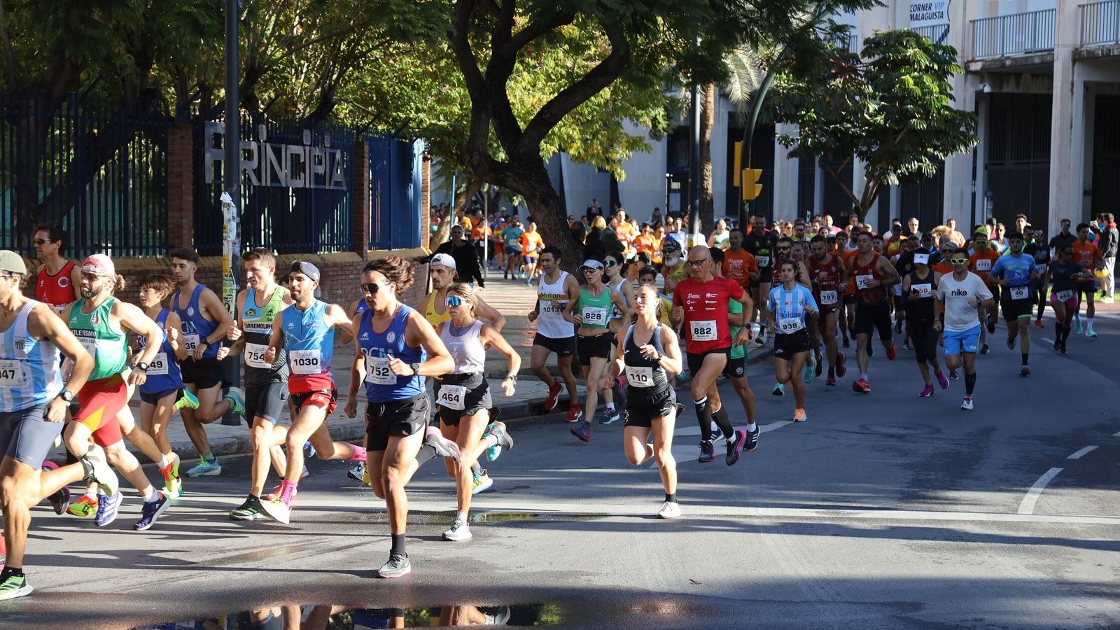 Búscate en las fotos de la Carrera de la Prensa en Málaga