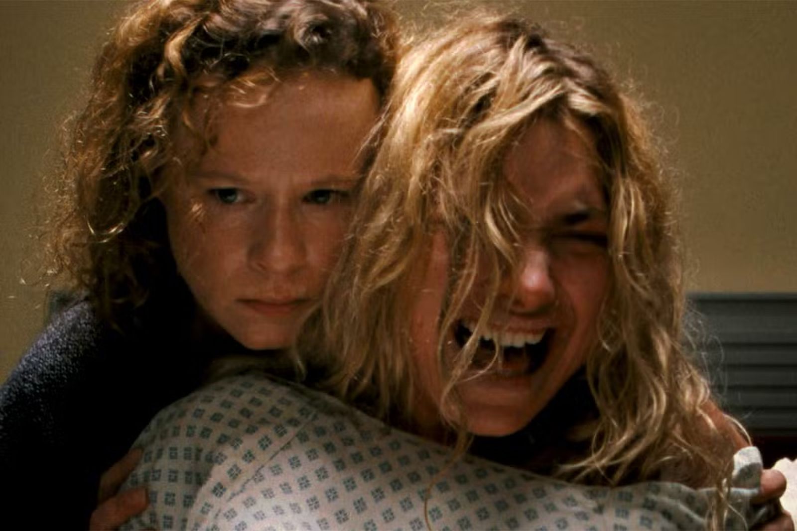 Thora Birch e Imogen Poots en una imagen del filme de Kristen Stewart.