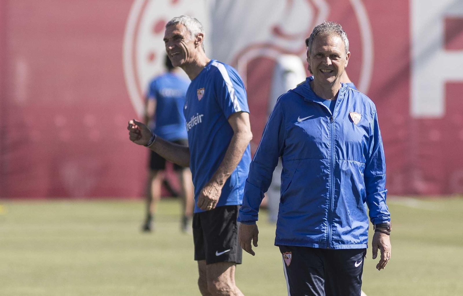 Caparrós, junto a Álvarez en un entrenamiento.
