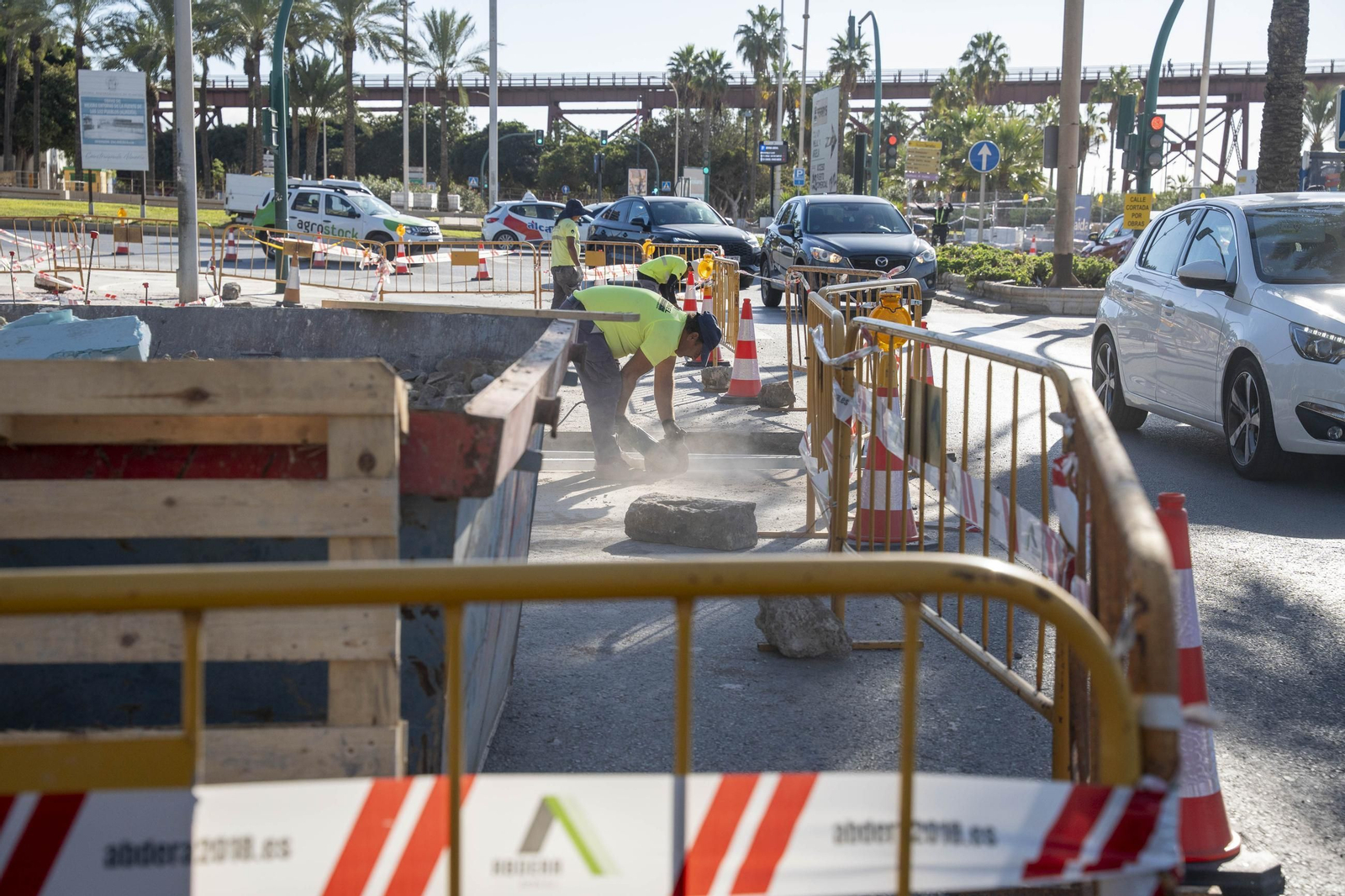 Trabajos para la construcción del acceso peatonal realzado al Puerto-Ciudad.