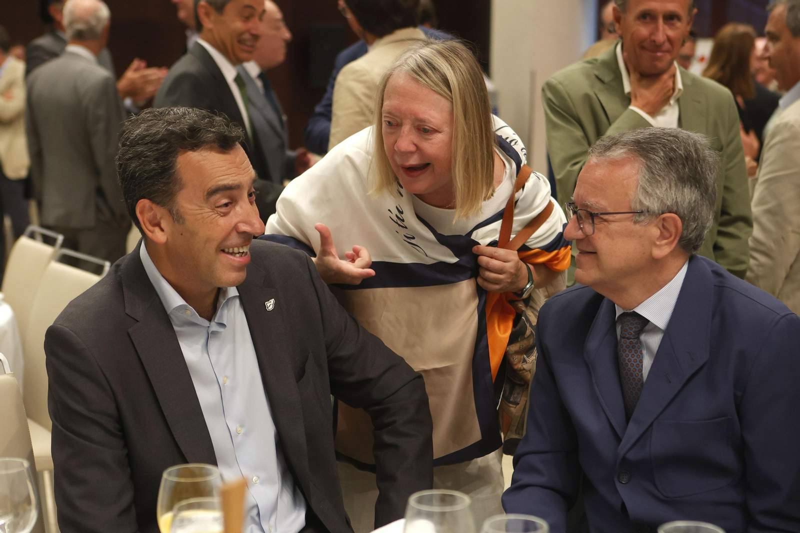 Imágenes de los asistentes al Foro Joly con Hugo Morán