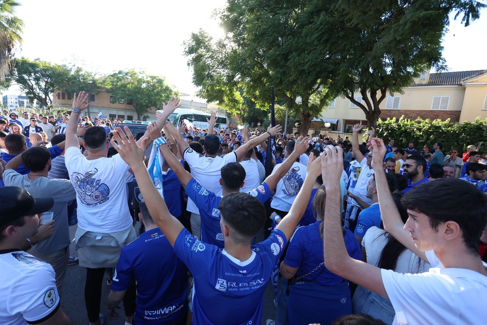 Así ha sido el recibimiento al Xerez CD en los aledaños de Chapín para el derbi