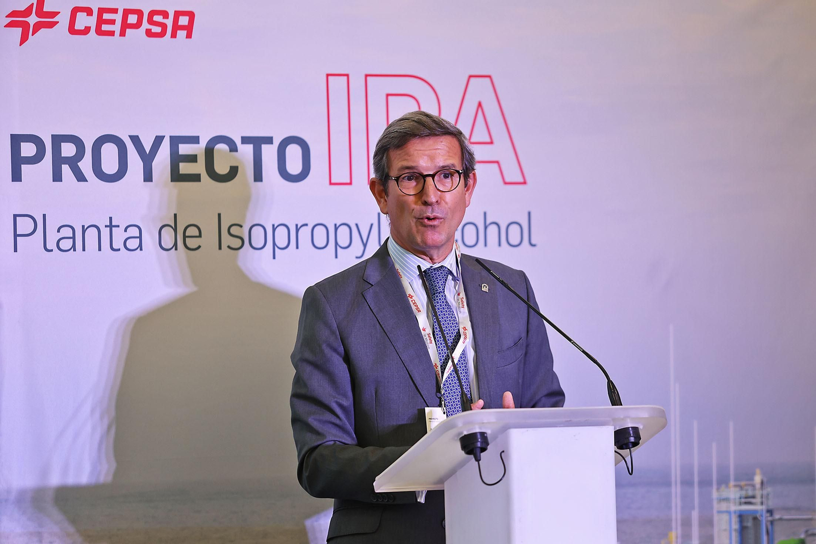 Imágenes de la presentación de la nueva planta de alcohol isopropílico (IPA) de CEPSA en Huelva