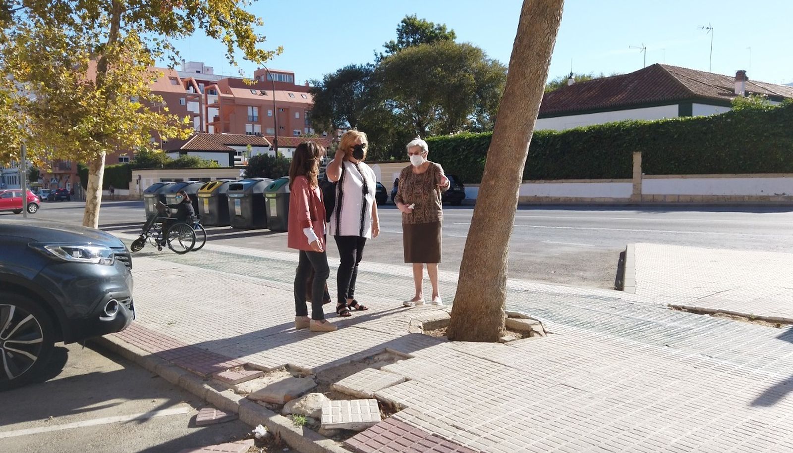 Zona de El Almendral donde se observan desperfectos en el acerado.