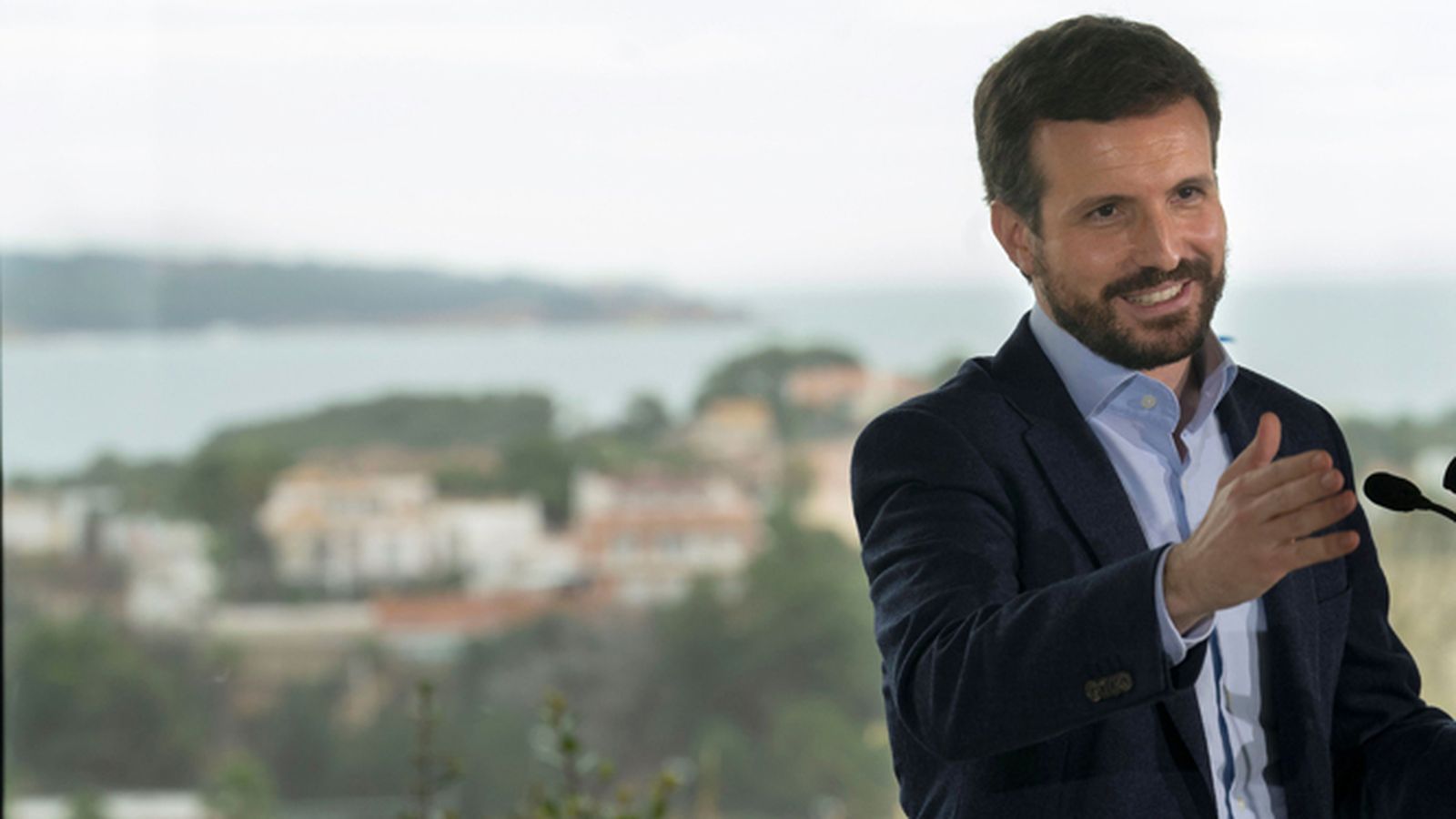 Pablo Casado, en Tarragona durante la reciente campaña electoral catalana.