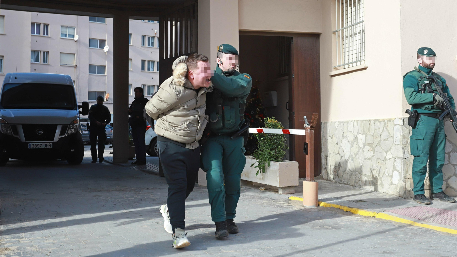 Registros de la Guardia Civil en Tarifa