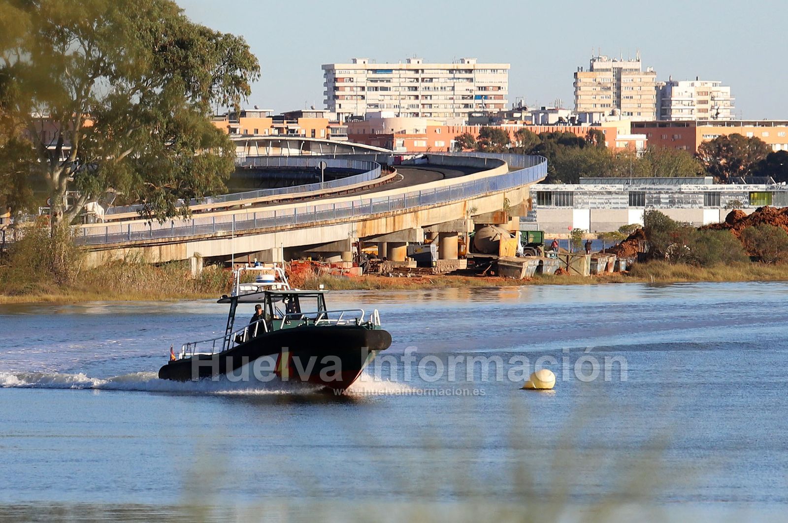 Encuentran los cuerpos de Enrique y Paqui en el acceso al espigón de Huelva, en imágenes