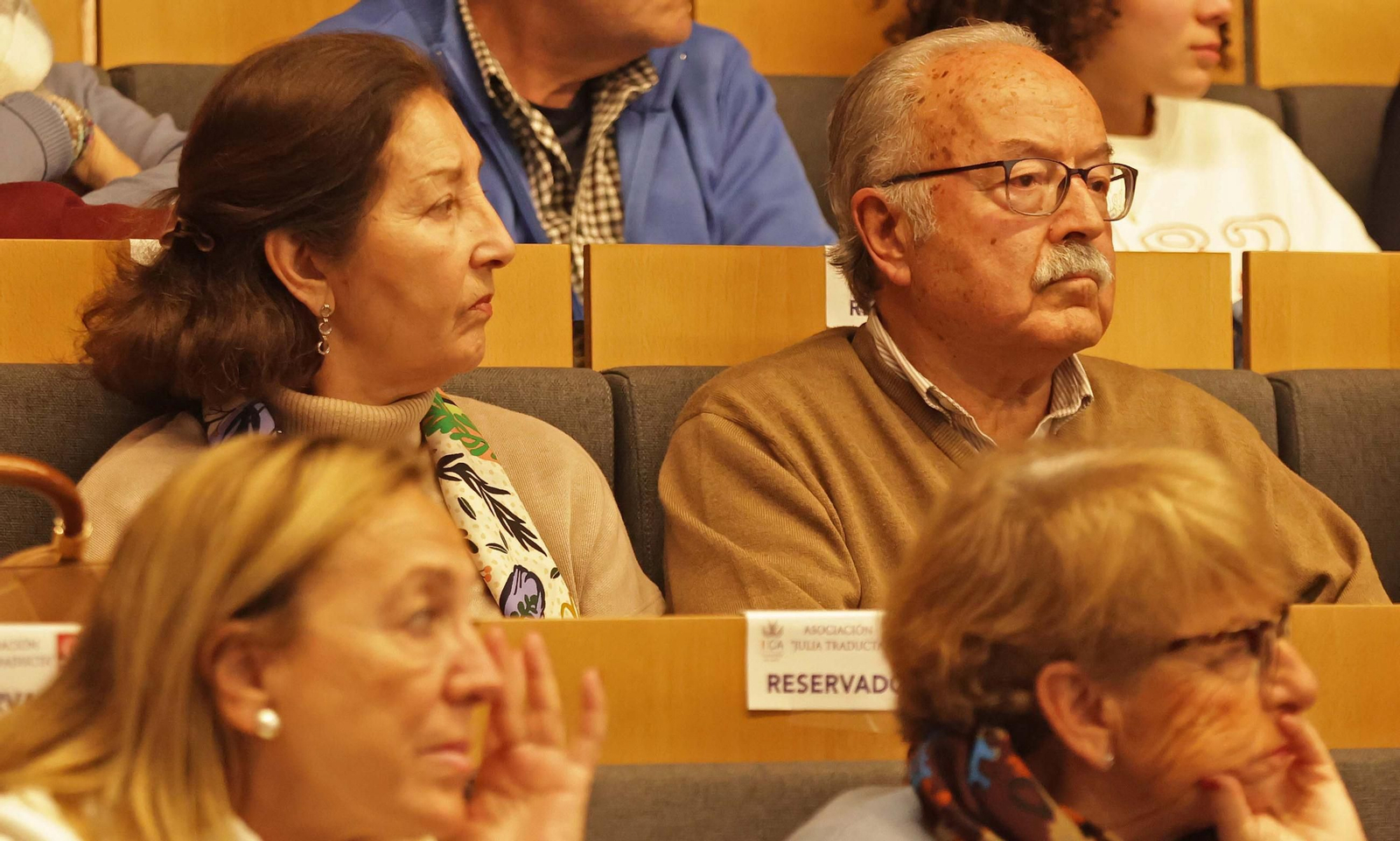 La clase magistral de Asier Unciti-Broceta en el Aula Universitaria de Mayores de la UCA, en imágenes