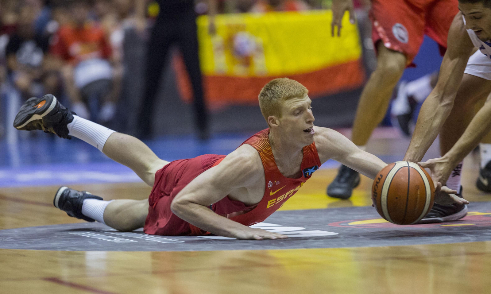 Alberto Díaz, en uno de los dos amistosos que disputó el pasado verano con España.