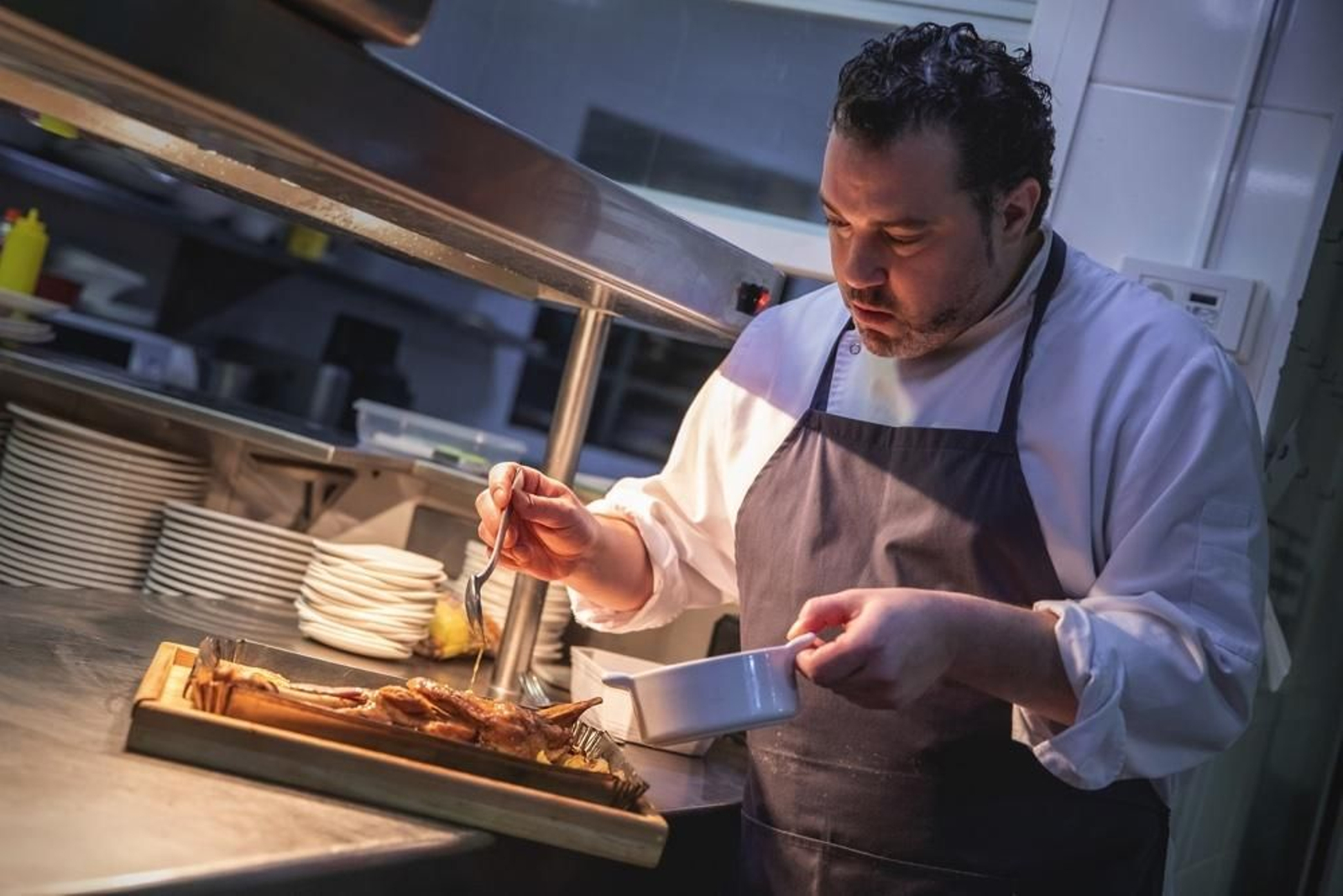 Alta cocina. Gregorio García, jefe de cocina del Oleum con vasta experiencia en el mundo culinario.