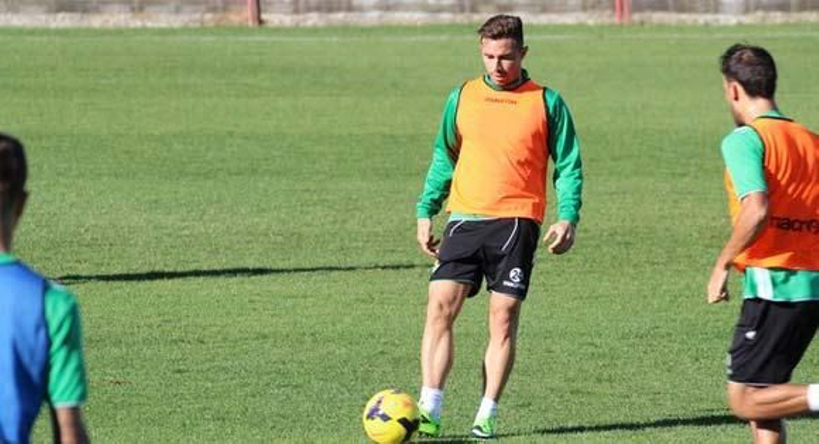 Rubén Castro vuelve a entrenarse con el grupo un mes después