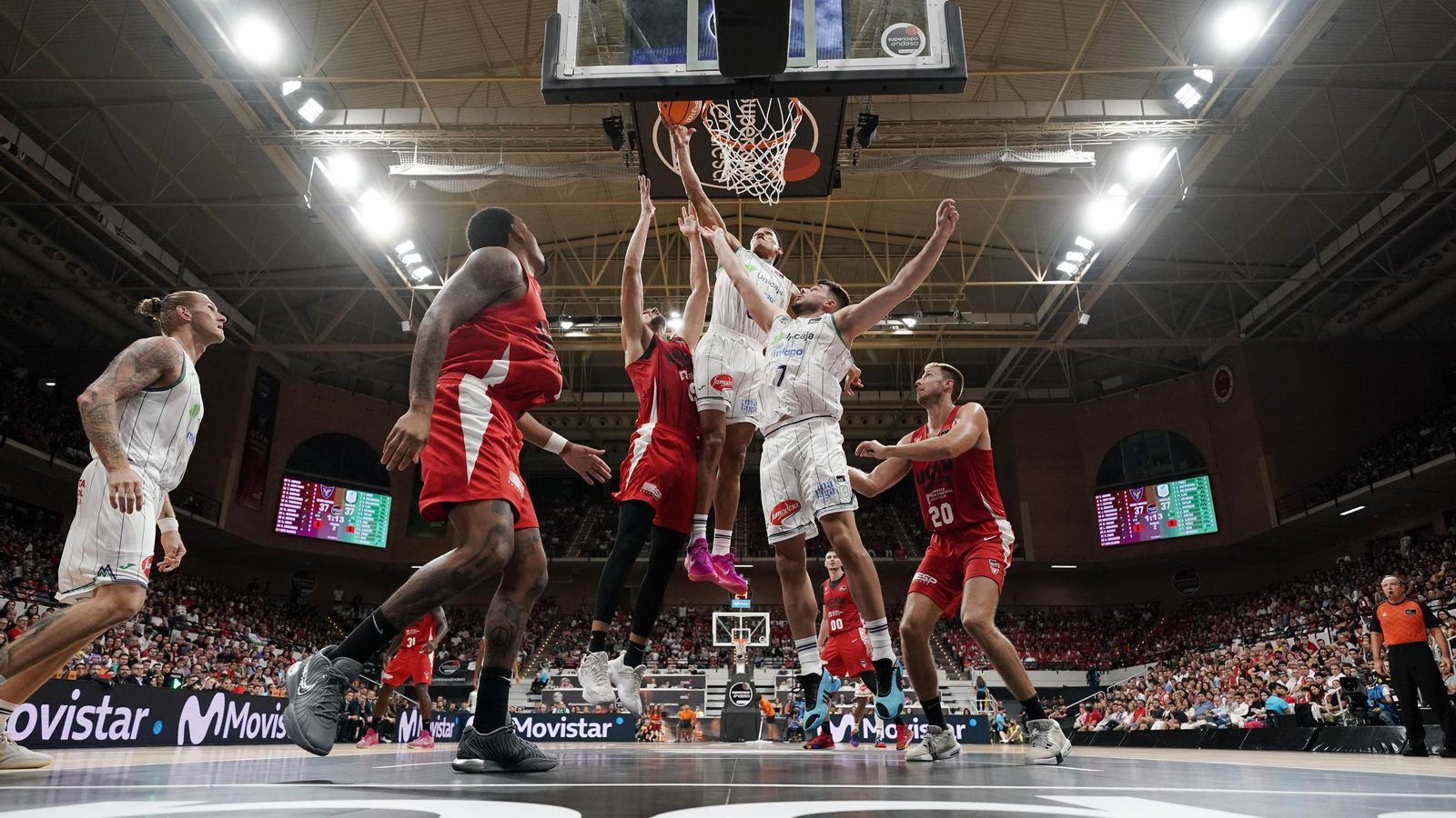El UCAM Murcia-Unicaja de la Supercopa, en fotos