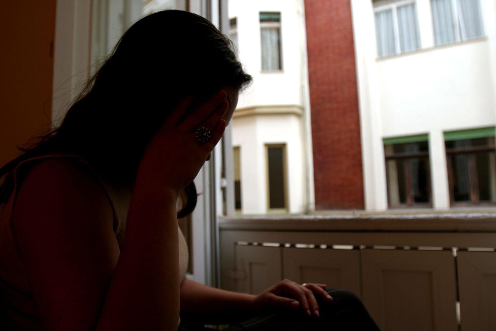 Entre las personas con depresión hay más mujeres que hombres.