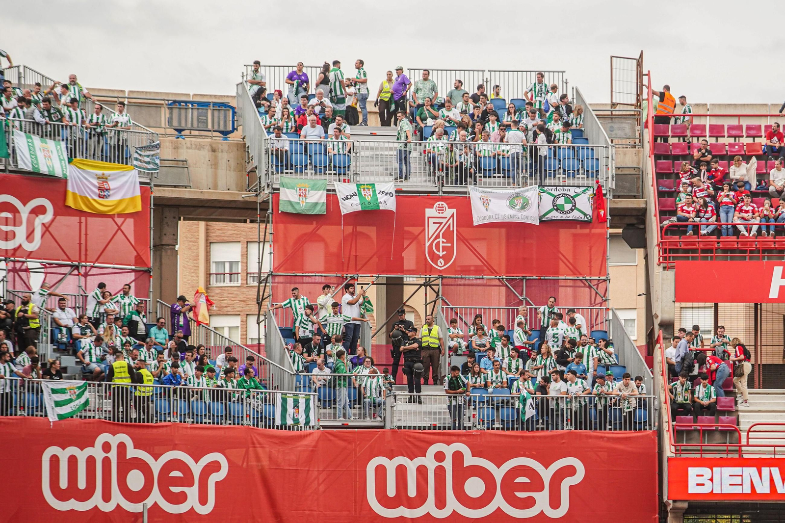 Las fotos del Granada - Córdoba CF en Los Cármenes