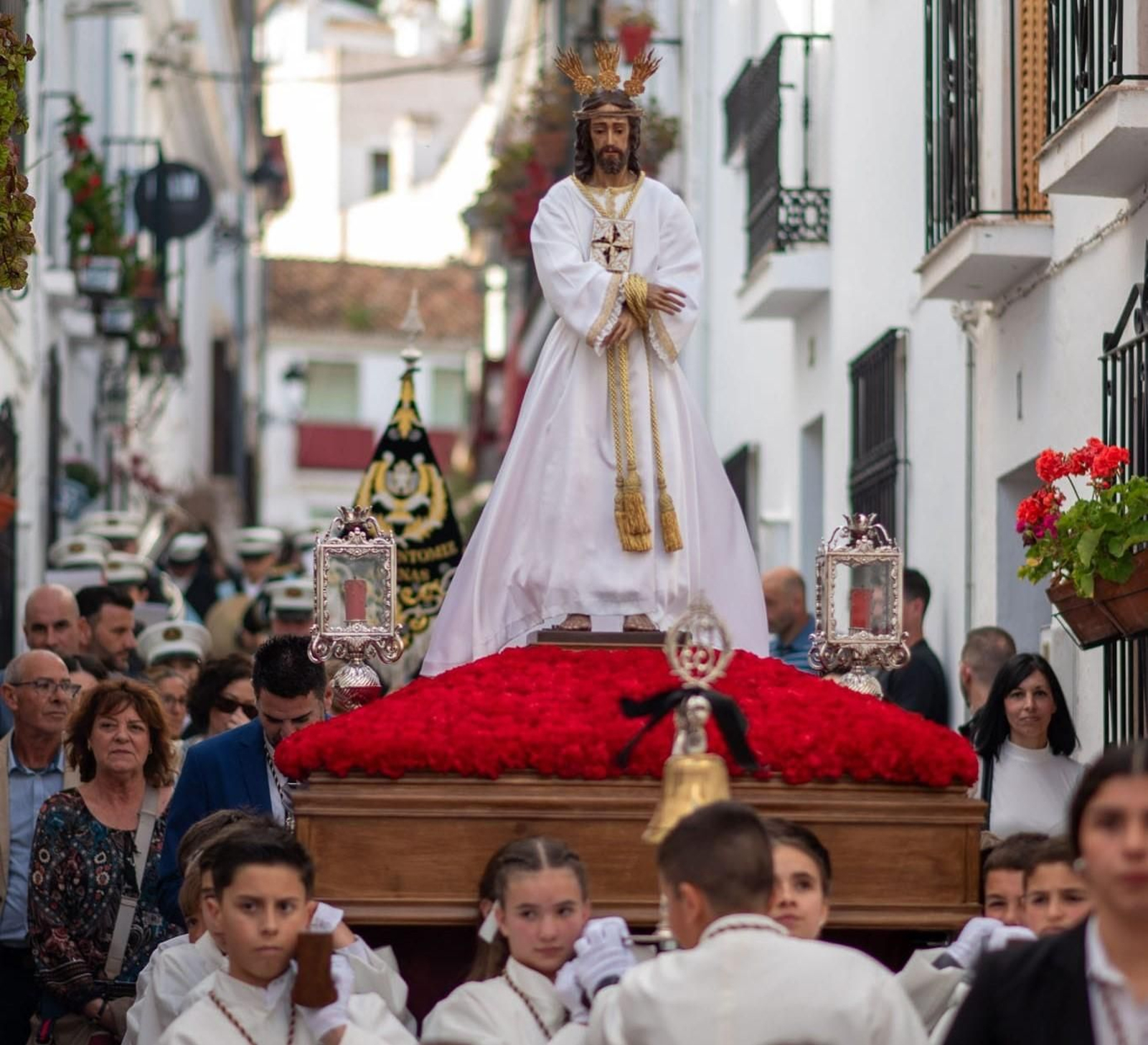 El Cautivo infantil el Lunes Santo en Benalmádena Pueblo, en imágenes