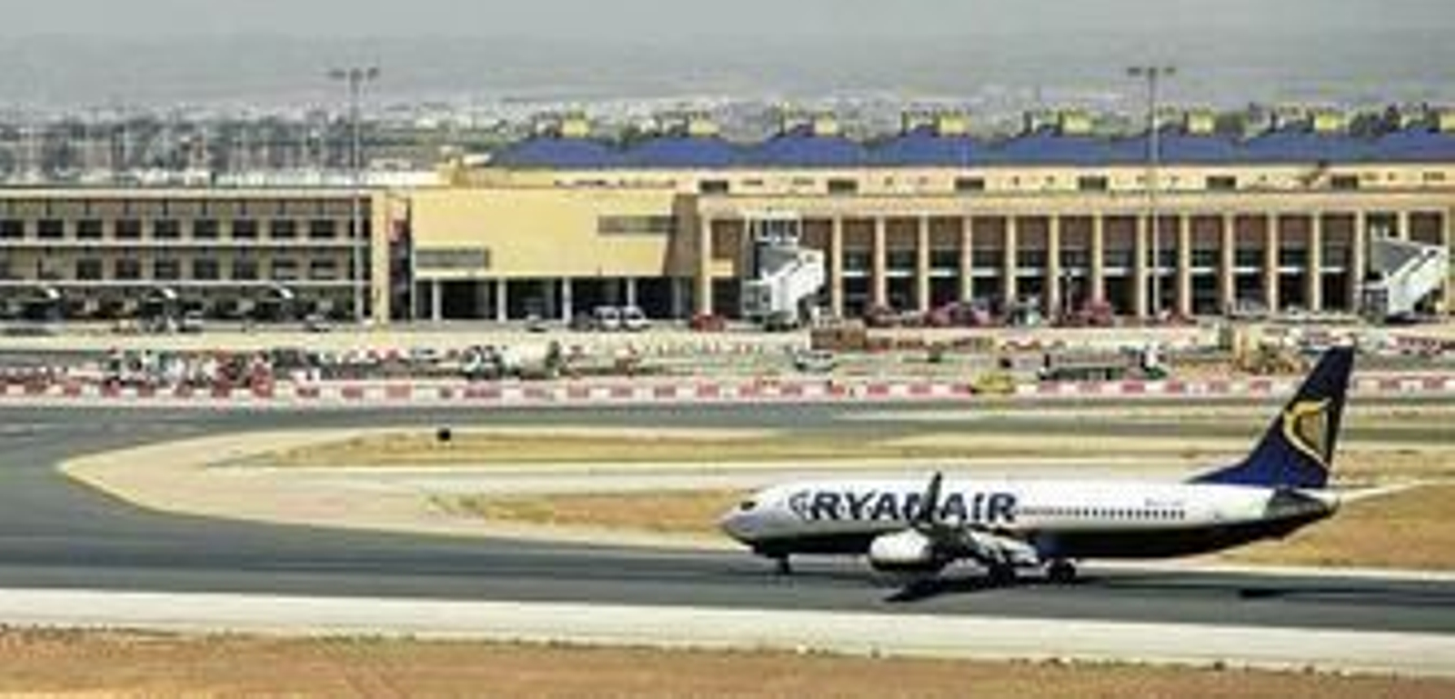 La pista de aterrizaje del aeropuerto de Sevilla.