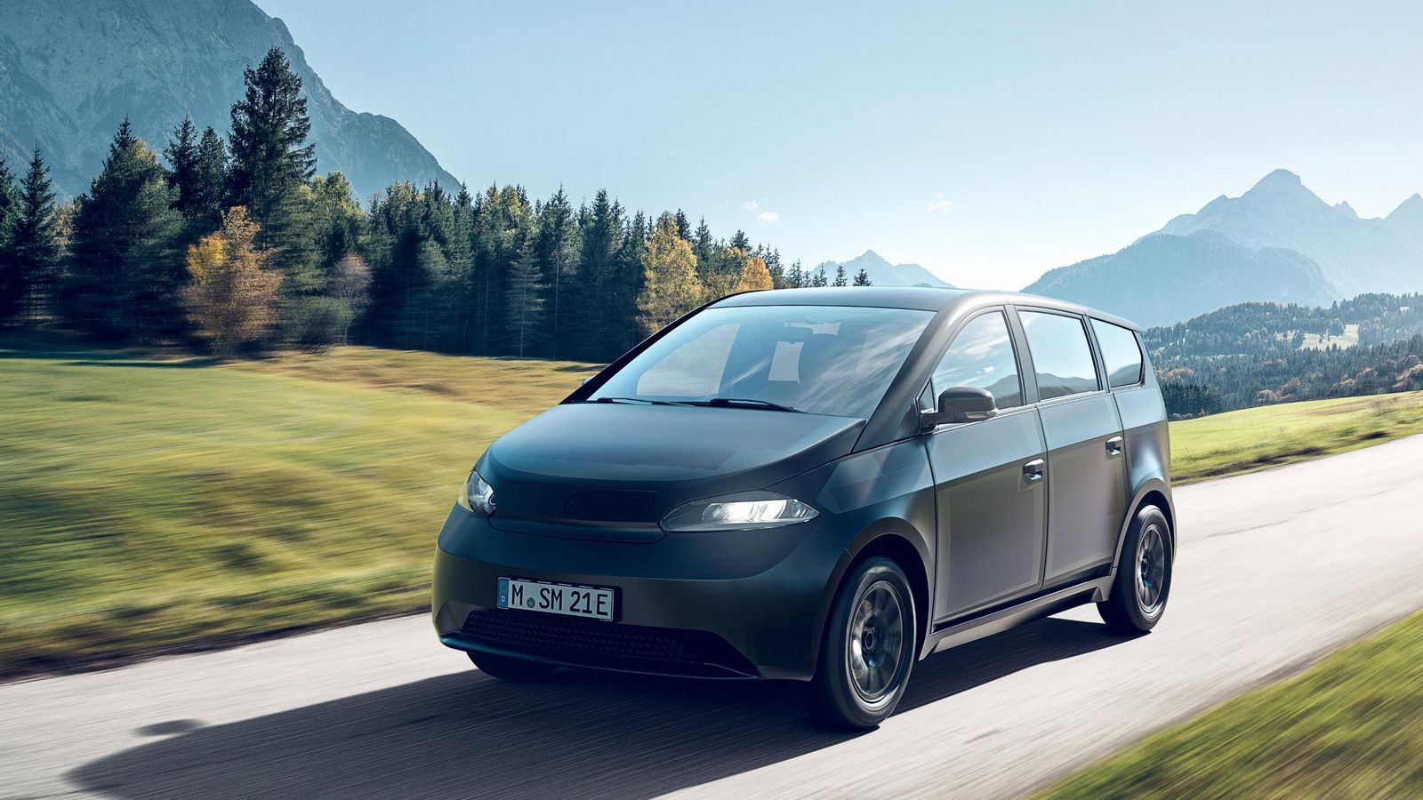 Sono Motors es una startup que ha contado con varias rondas de financiación hasta el momento de poder iniciar la producción de su primer coche. También fabrica celdas solares adaptadas a autobuses, por ejemplo.