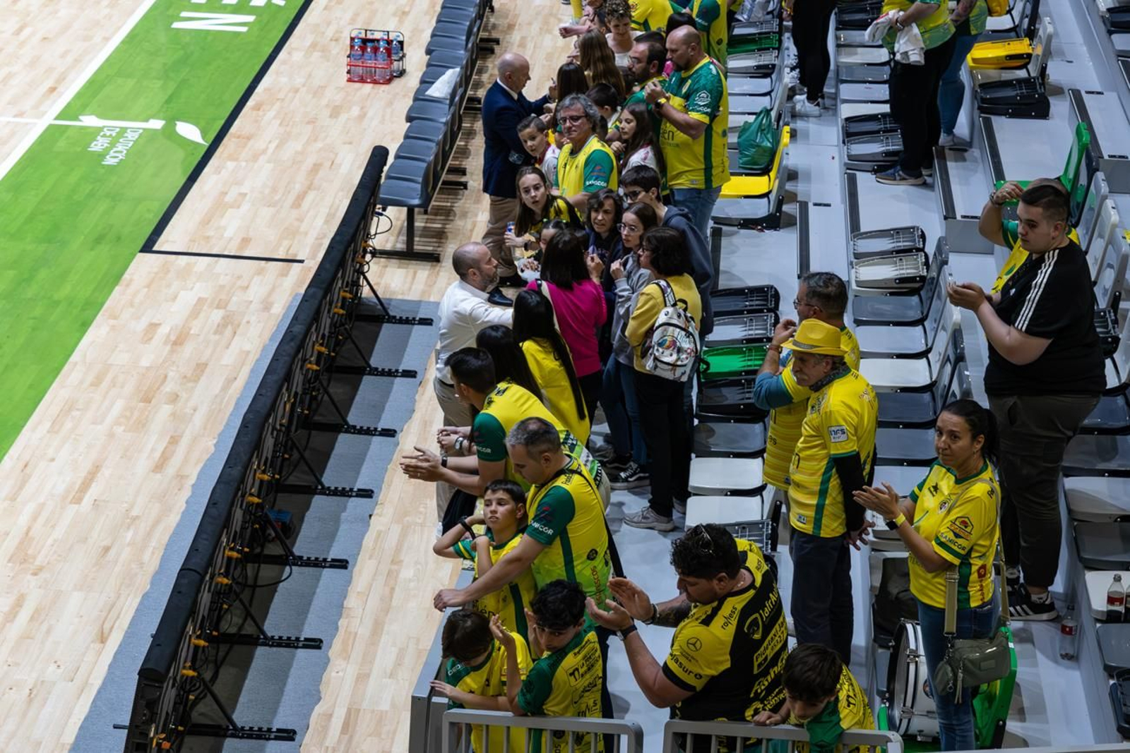 En imágenes: así disfrutó la afición del Jaén Paraíso Interior FS en el triunfo ante Ribera Navarra FS