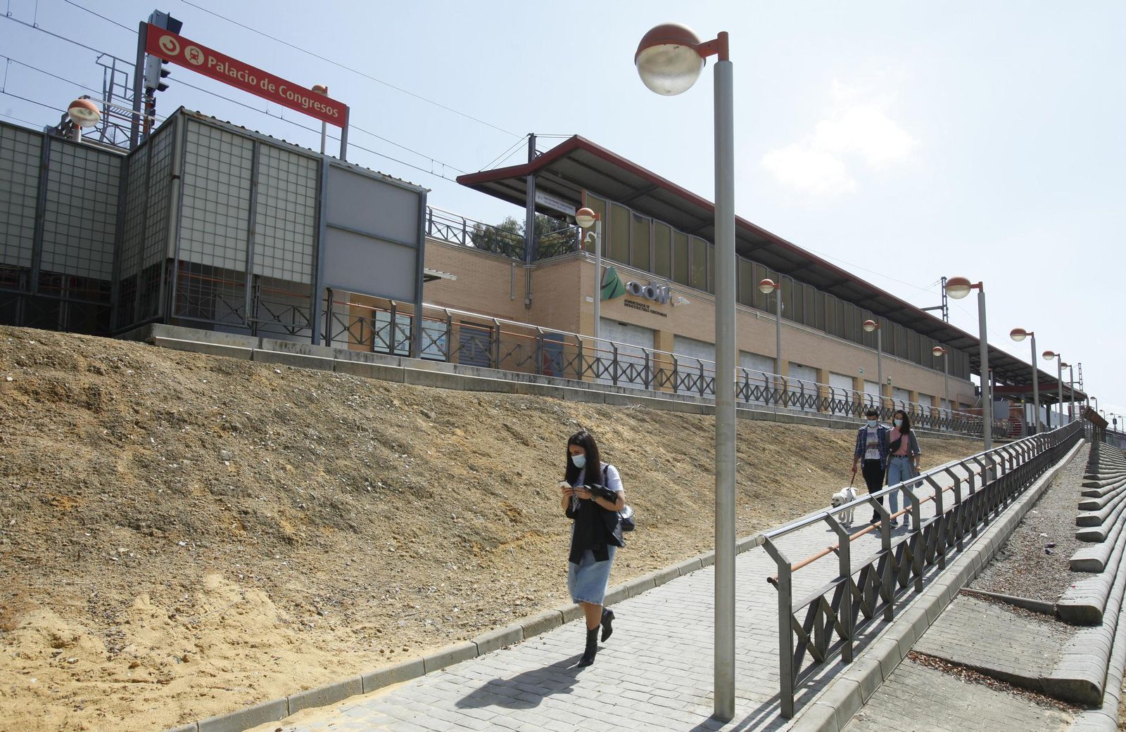 El apeadero de Cercanías de Palacio de Congresos en Sevilla.