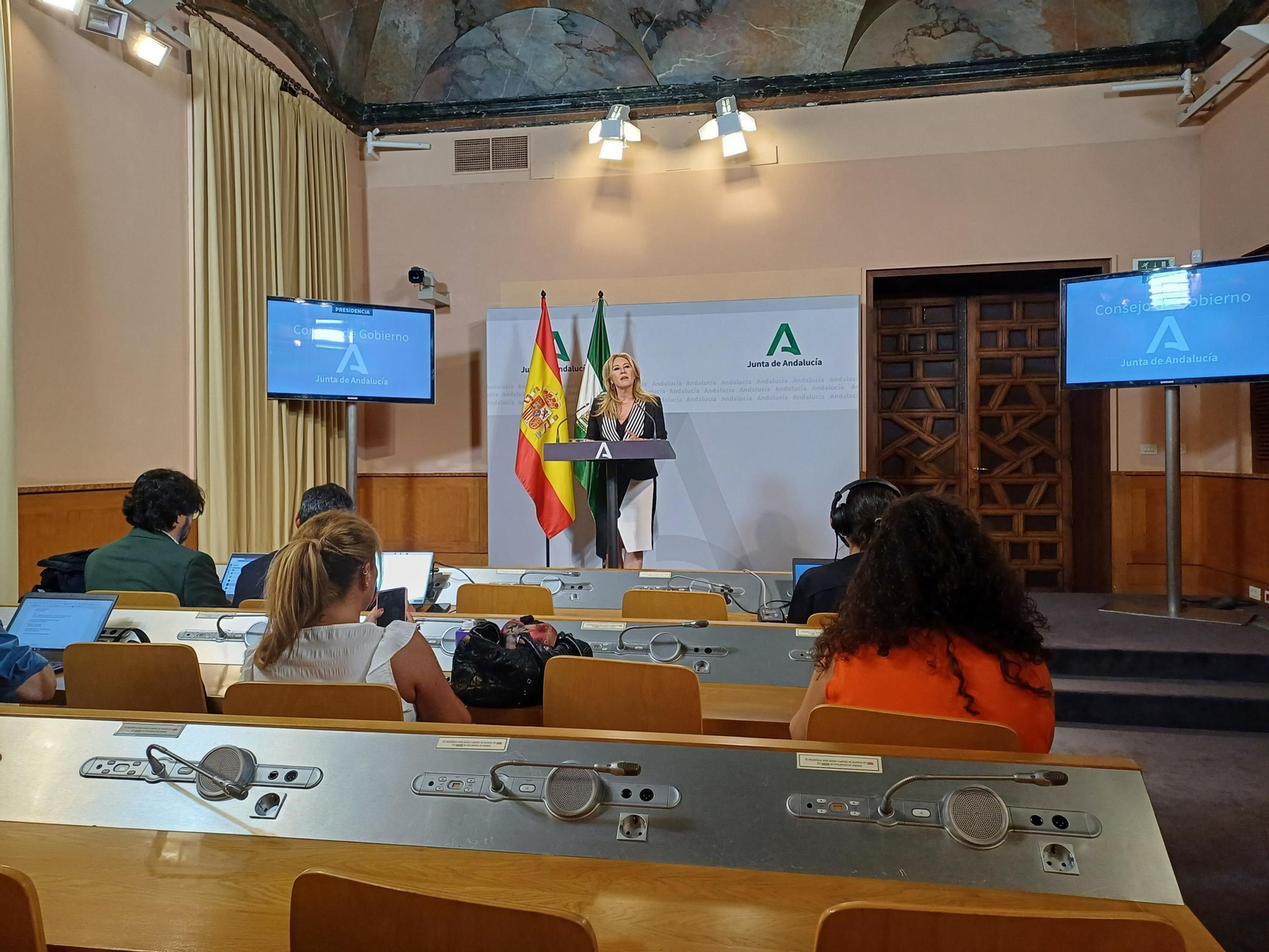 La portavoz del Gobierno andaluz, Carolina España, este miércoles en San Telmo.
