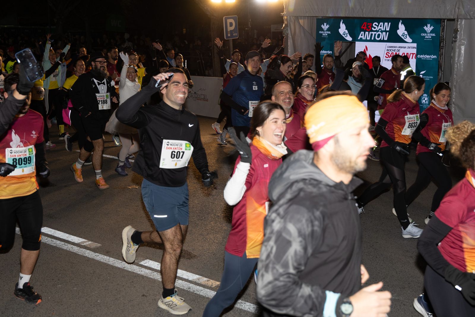 Encuéntrate en la salida de la Carrera de San Antón 2026, en imágenes (3)