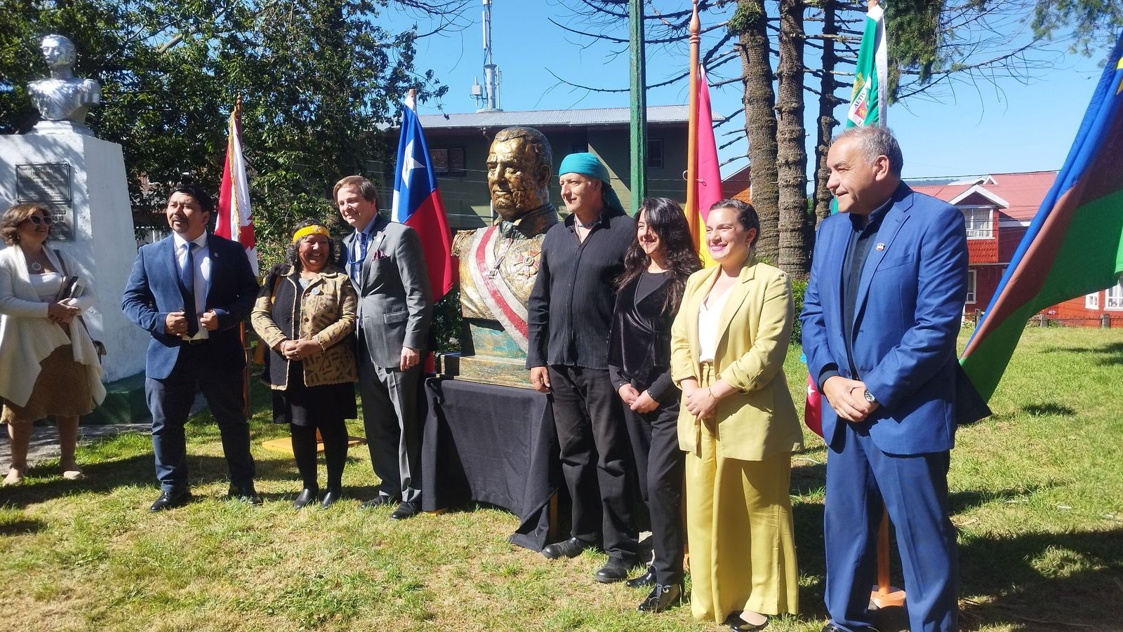 Inauguración del busto de Antonio de Quintanilla en Ancud, Chiloé.