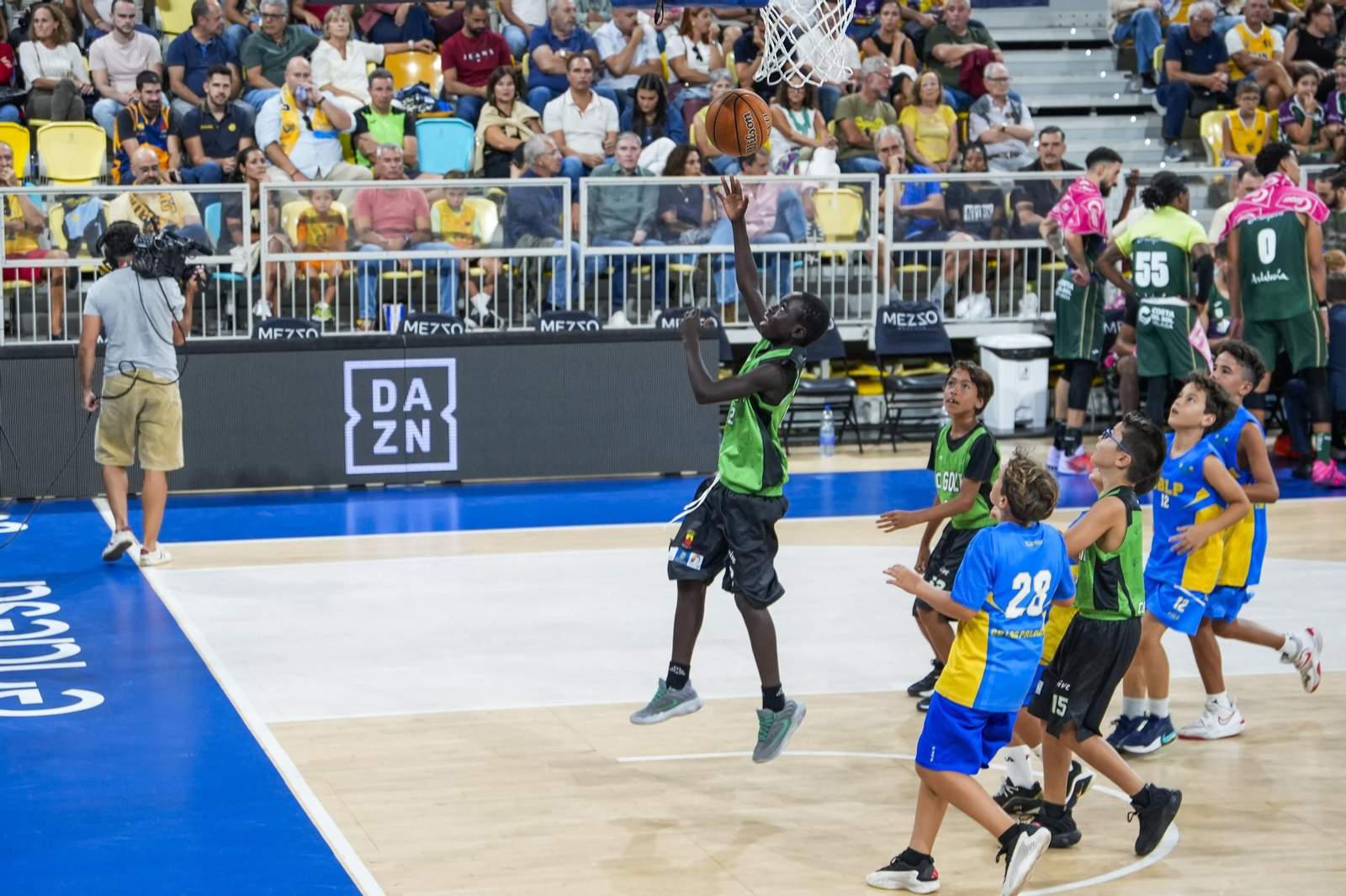 Búscate en las gradas del Gran Canaria-Unicaja