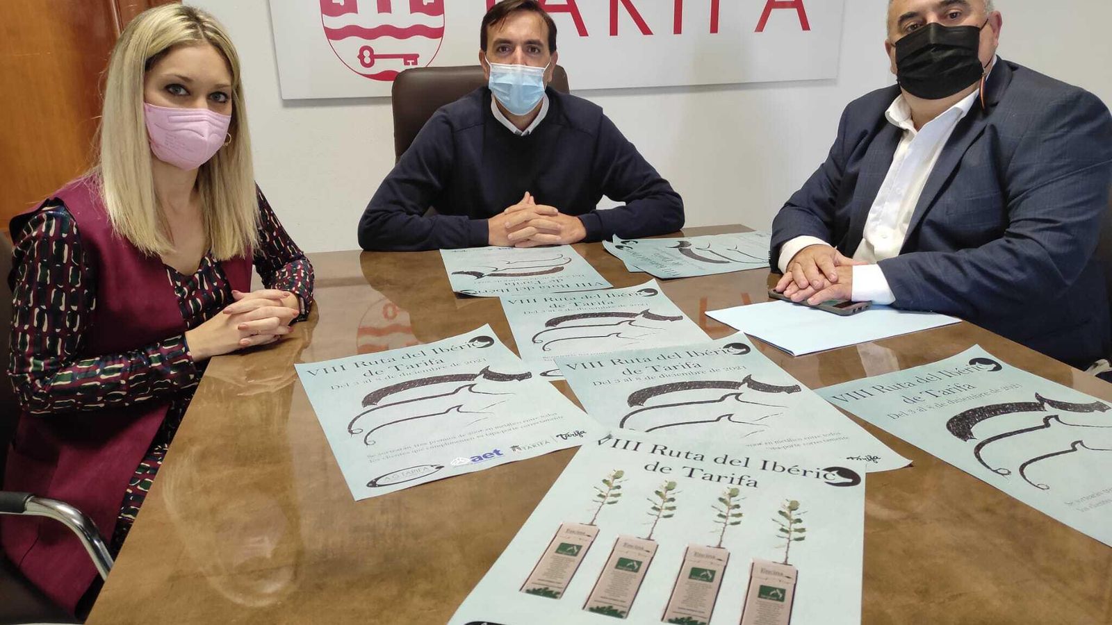 Lucía Trujillo, Francisco Ruiz y Juan Castro durante la presentación de la Ruta del Ibérico.