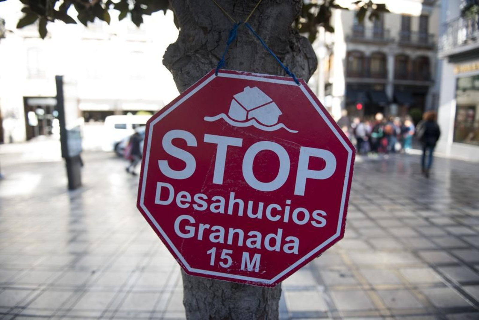 Cartel de la plataforma de Stop Deshaucios en Granada