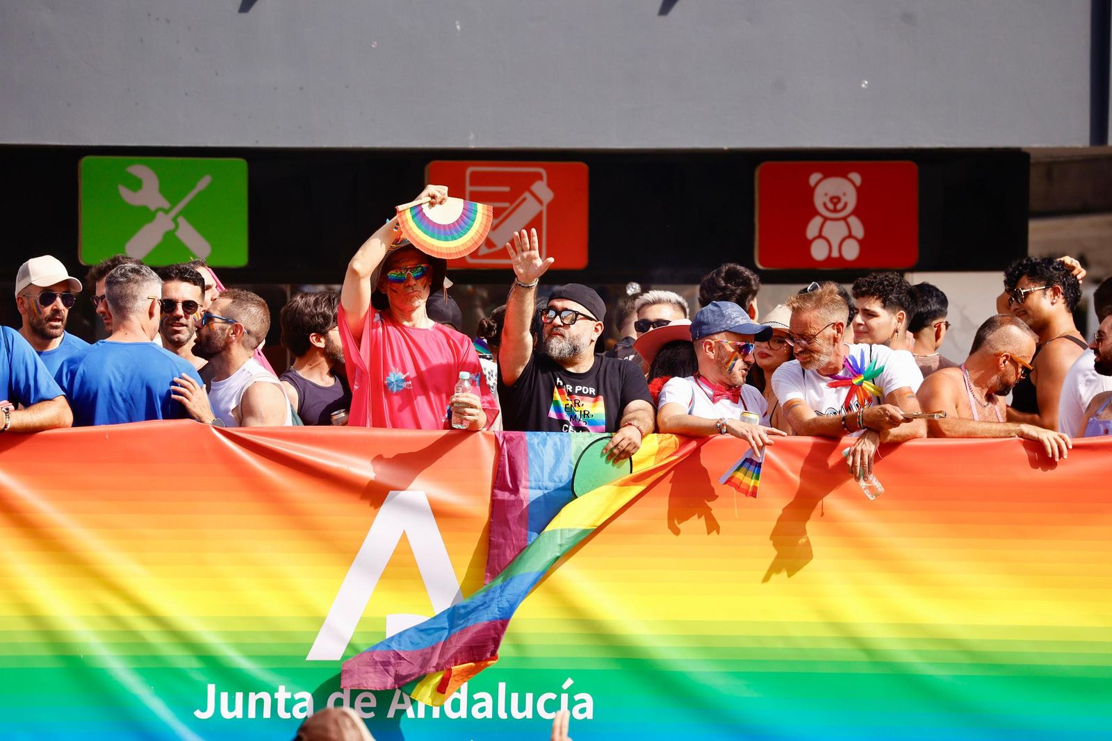La manifestación del Pride de Torremolinos, en imágenes
