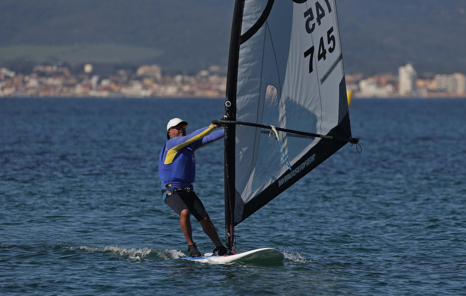 Fotos de la segunda jornada de la Copa de Andalucía de la clase windsurfer en La Línea
