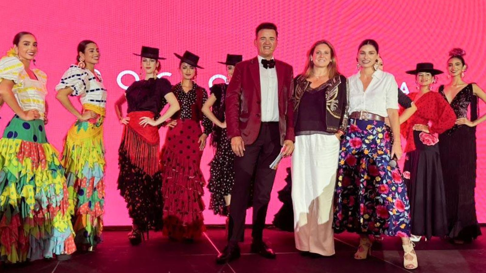 La presentación en Miami estuvo acompañada por un desfile de moda flamenca de la diseñadora sevillana, Rocío Peralta y una actuación de flamenco del Palacio Andaluz.