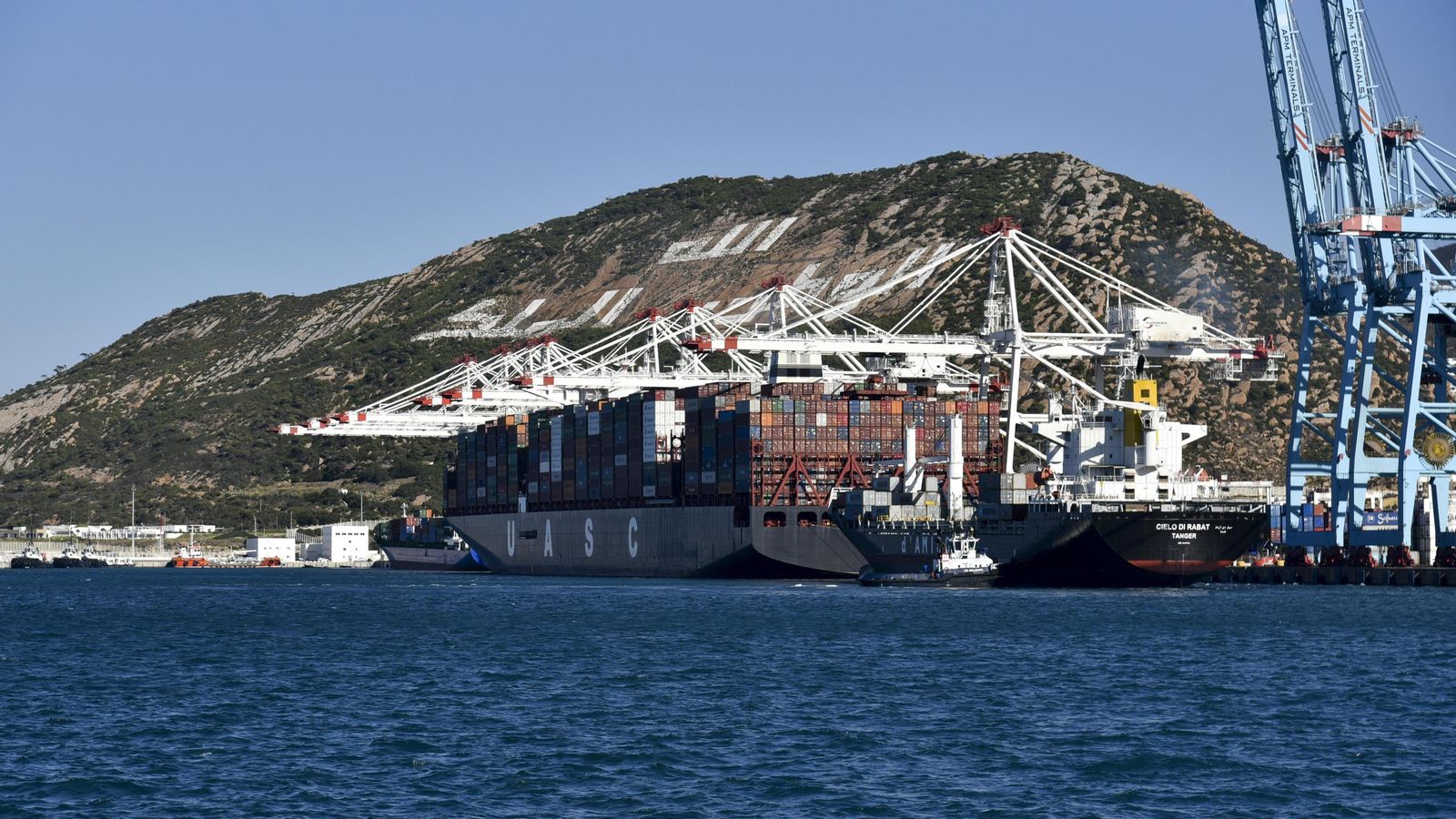 Actividad en el Puerto de Tánger-Med.
