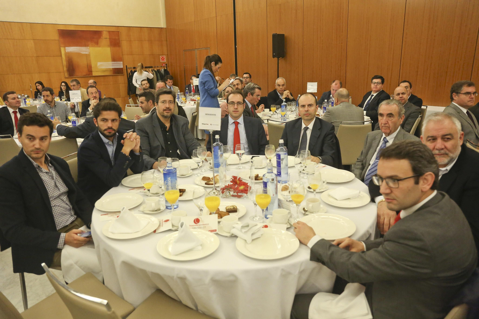 Las imágenes del desayuno-coloquio con Rafael Domínguez de Gor