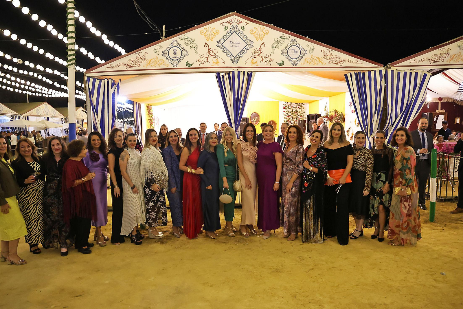 Imágenes de la noche del 'choquito frito' en la Feria de otoño y del Caballo de Huelva 2025