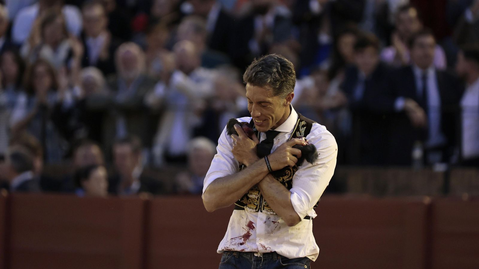 El emocionante gesto de Manuel Escribano marcaría la Feria de Abril